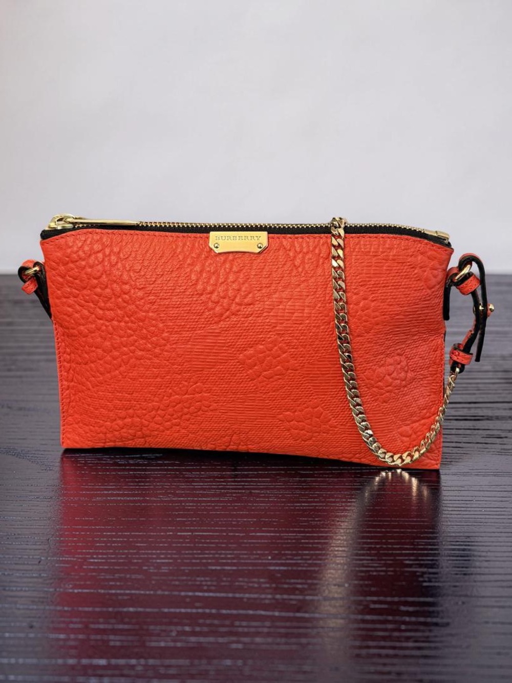 Burberry Chichester Crossbody Shoulder Bag Orange Leather  Gold Logo Chain - Picture 4 of 14